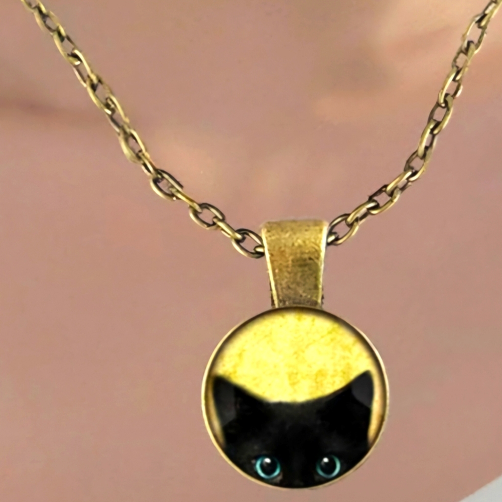 Cat Pendant Necklace